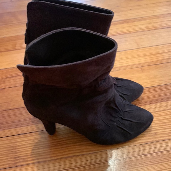 Louis Vuitton boots - Picture 1 of 5